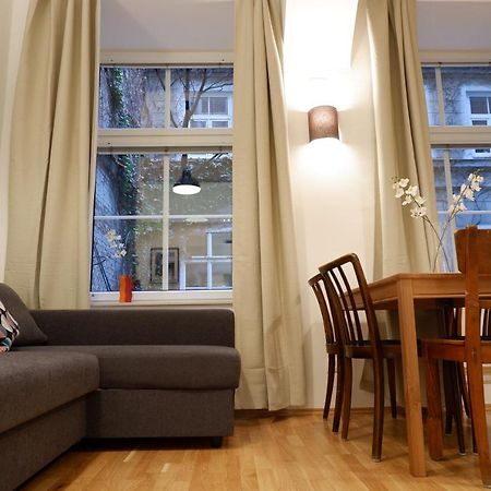 Apartments Near Augarten Виена Екстериор снимка
